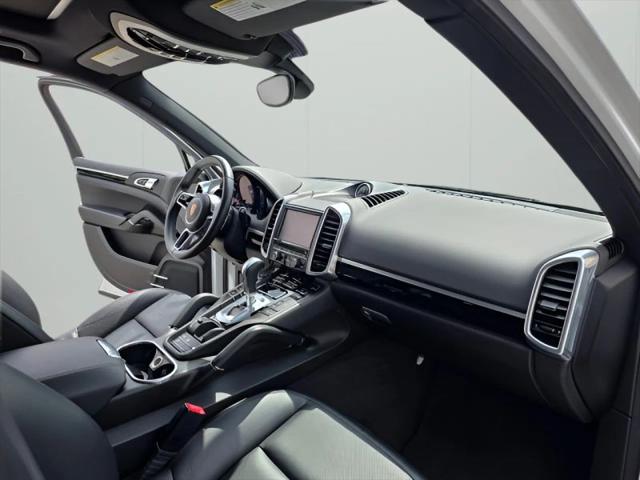 2016 Porsche Cayenne Base