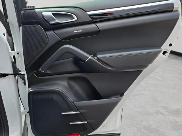 2016 Porsche Cayenne Base