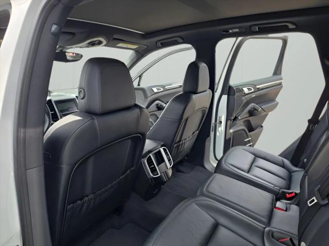 2016 Porsche Cayenne Base