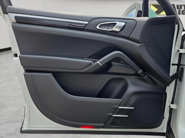 2016 Porsche Cayenne Base