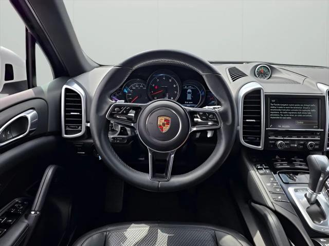 2016 Porsche Cayenne Base