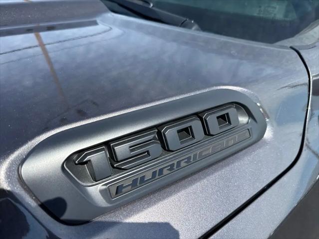 2026 Ram 1500 Warlock Crew Cab 4x4 5'7" Box