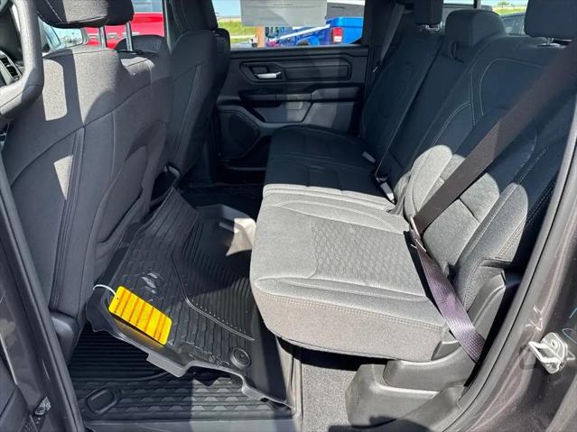 2026 Ram 1500 Warlock Crew Cab 4x4 5'7" Box