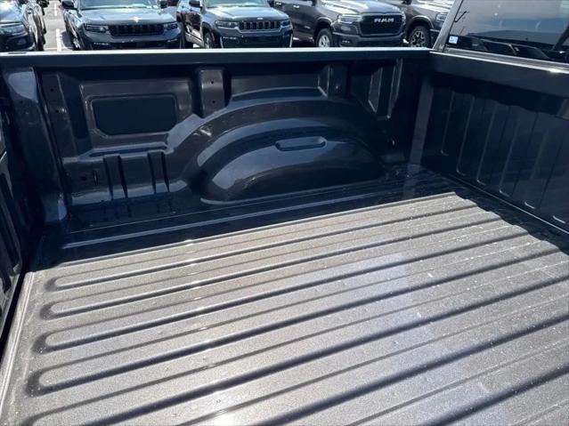 2026 Ram 1500 Warlock Crew Cab 4x4 5'7" Box