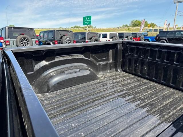 2026 Ram 1500 Warlock Crew Cab 4x4 5'7" Box