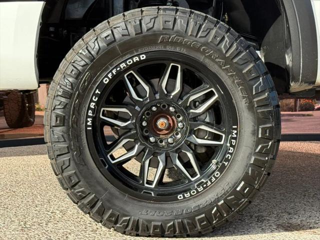2022 Nissan Titan Crew Cab PRO-4X 4x4
