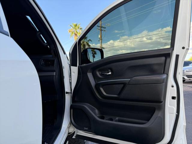 2022 Nissan Titan Crew Cab PRO-4X 4x4