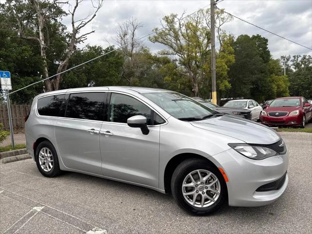 2023 Chrysler Voyager LX