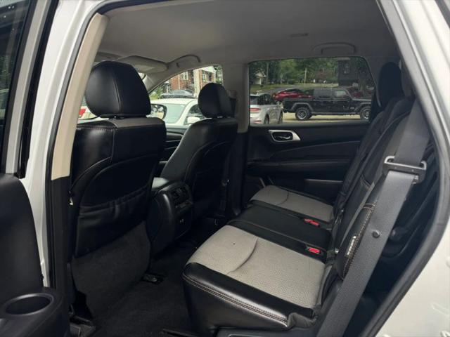 2019 Nissan Pathfinder SV