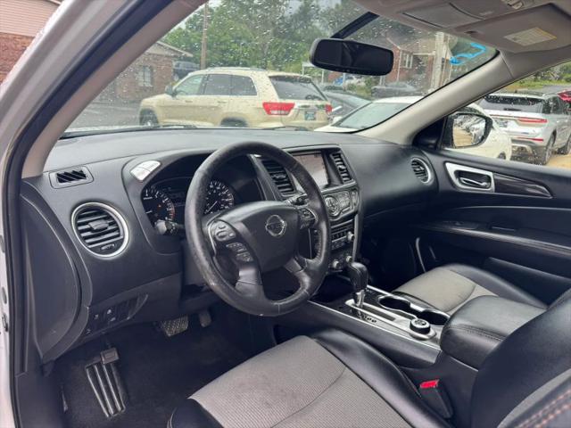 2019 Nissan Pathfinder SV