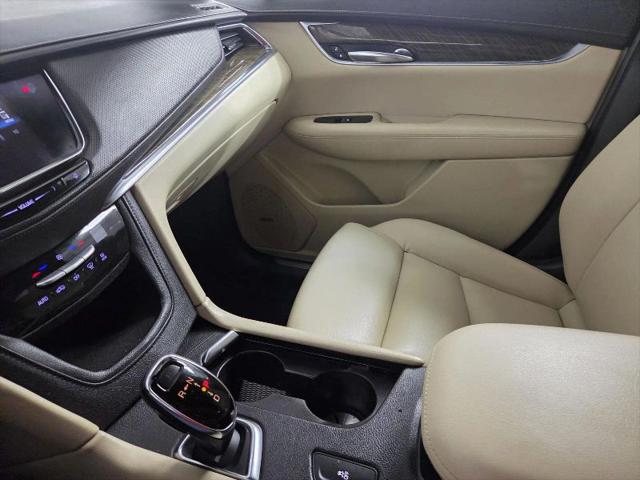 2017 Cadillac XT5 Standard