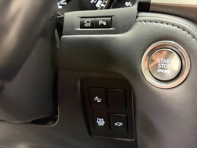 2019 Lexus LX 570 Three-Row