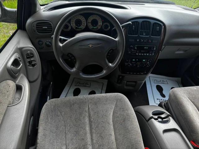 2001 Chrysler Town & Country LXi