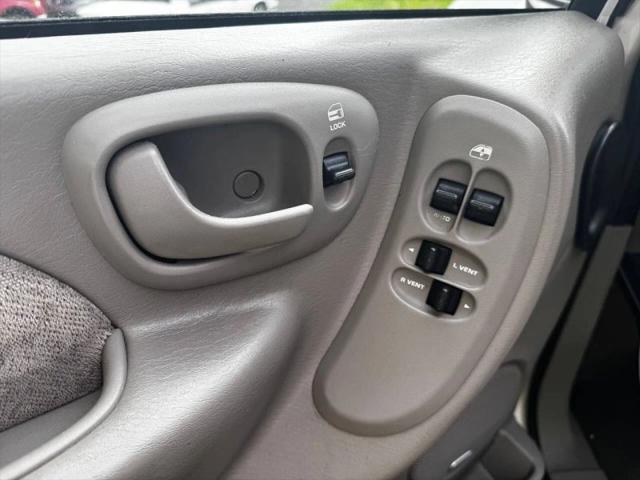 2001 Chrysler Town & Country LXi