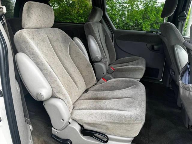 2001 Chrysler Town & Country LXi