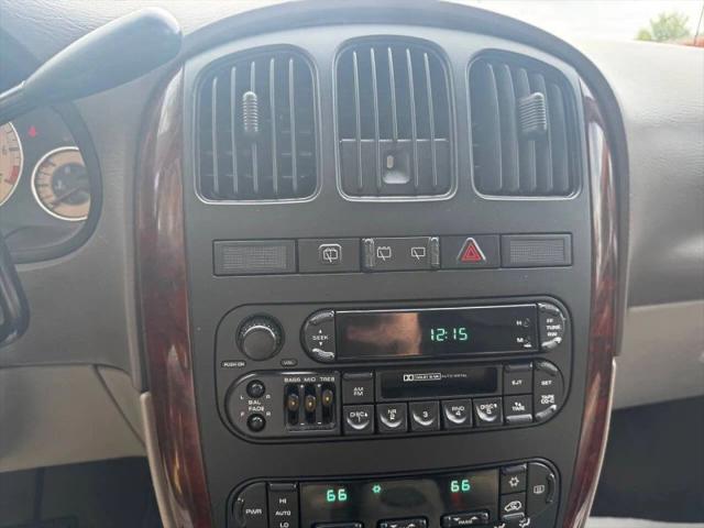 2001 Chrysler Town & Country LXi