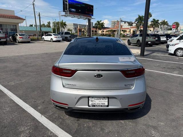2017 Kia Cadenza Technology