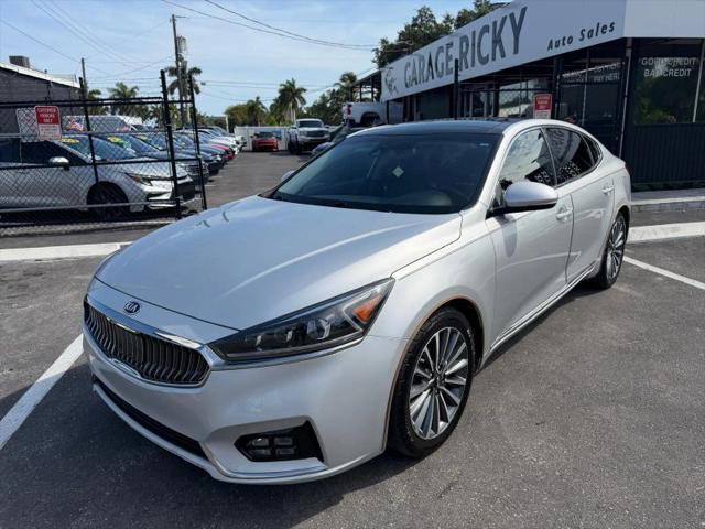 2017 Kia Cadenza Technology