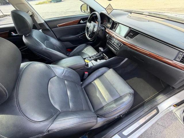 2017 Kia Cadenza Technology