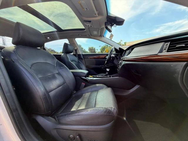 2017 Kia Cadenza Technology