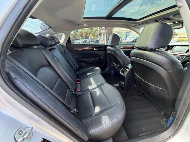 2017 Kia Cadenza Technology