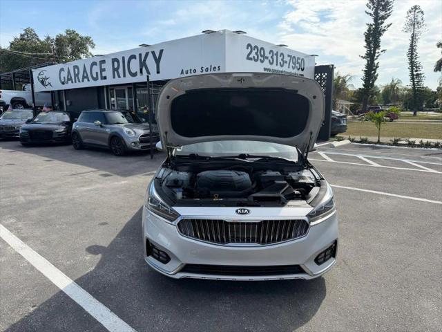 2017 Kia Cadenza Technology