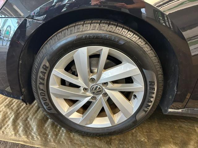 2018 Volkswagen Passat 2.0T SE