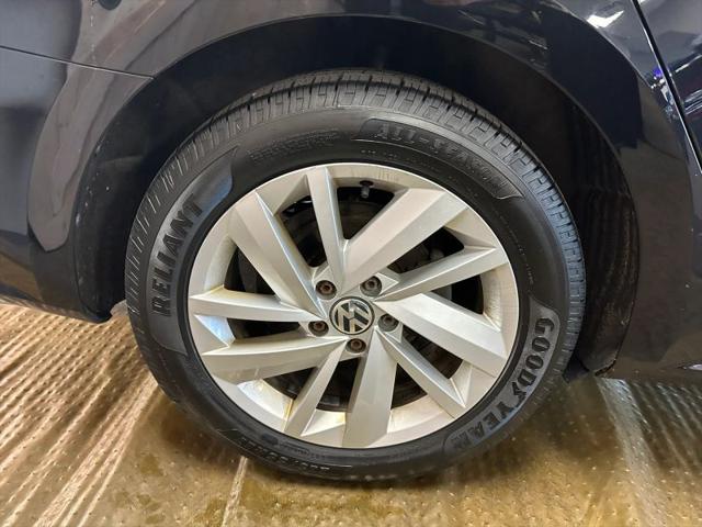 2018 Volkswagen Passat 2.0T SE