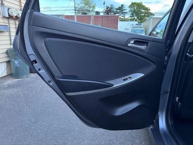 2017 Hyundai Accent SE