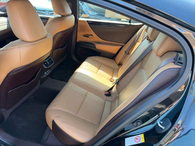 2019 Lexus ES 350 Luxury