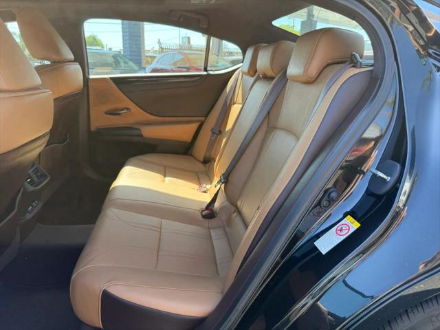 2019 Lexus ES 350 Luxury