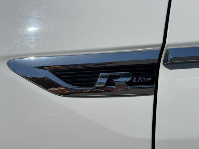 2021 Volkswagen Tiguan 2.0T SE R-Line Black