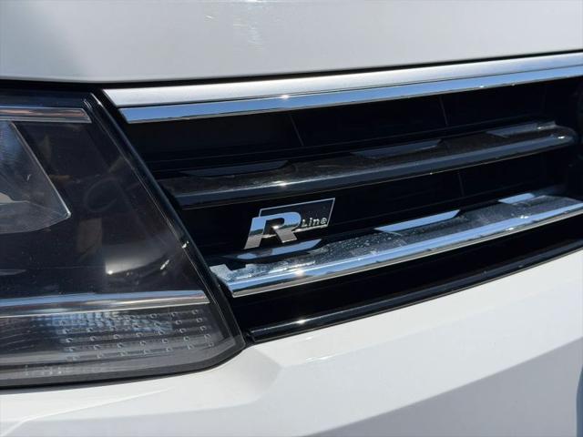 2021 Volkswagen Tiguan 2.0T SE R-Line Black