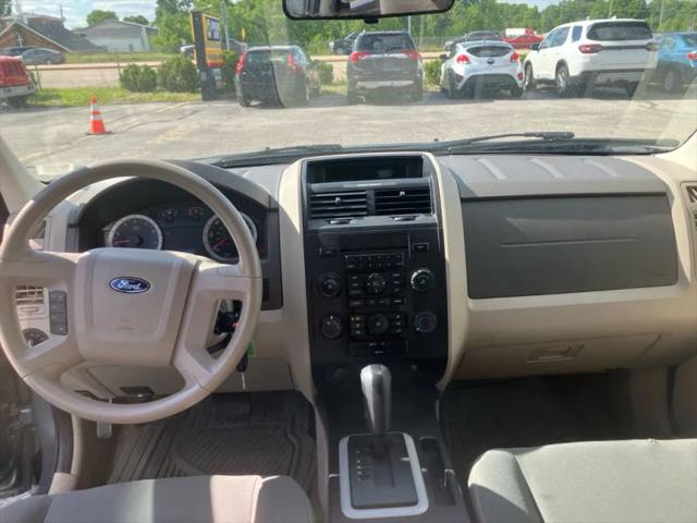 2010 Ford Escape XLS