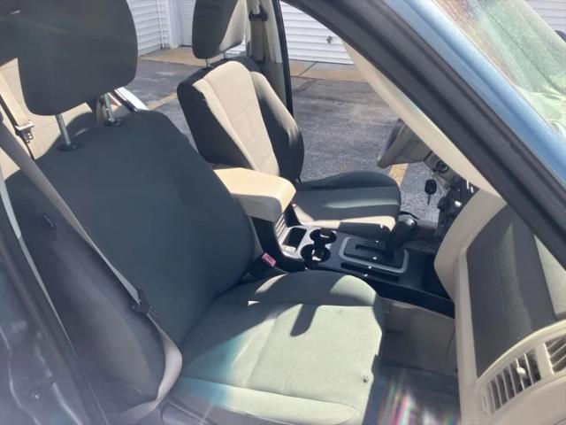 2010 Ford Escape XLS