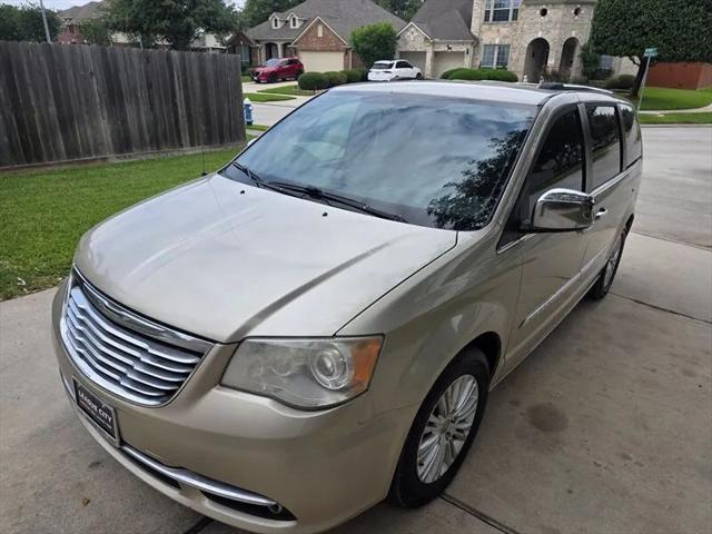 2013 Chrysler Town & Country Limited