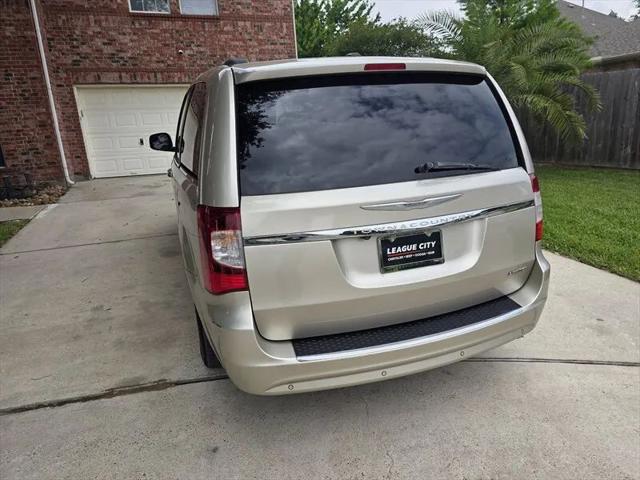 2013 Chrysler Town & Country Limited