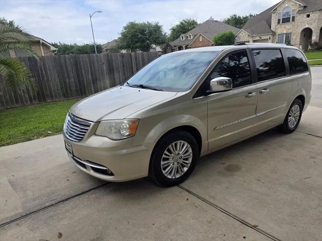 2013 Chrysler Town & Country Limited