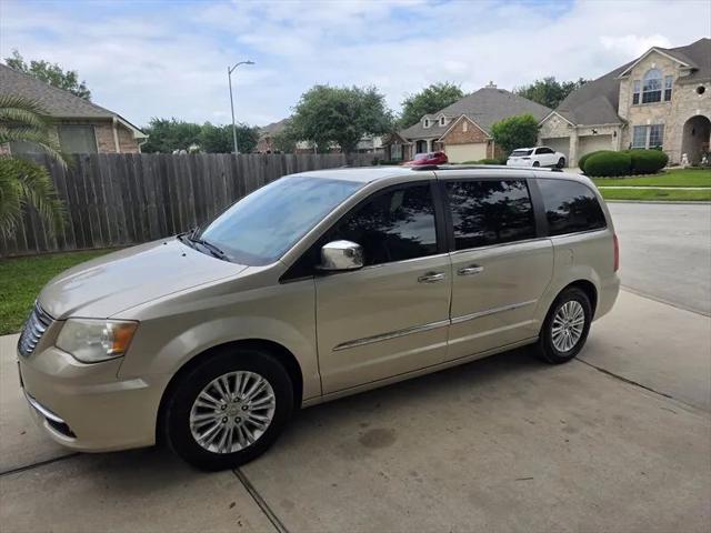 2013 Chrysler Town & Country Limited