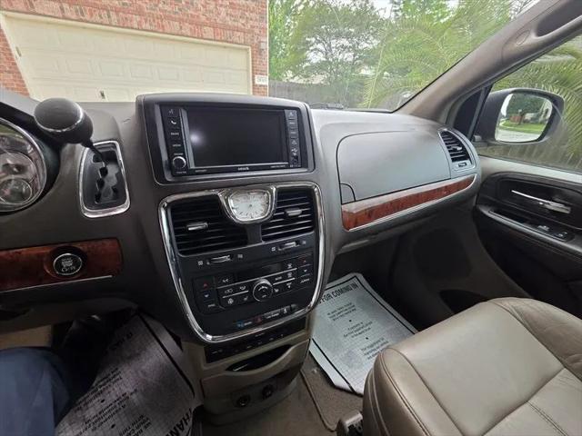 2013 Chrysler Town & Country Limited