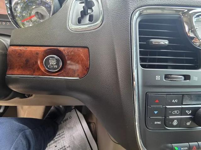 2013 Chrysler Town & Country Limited