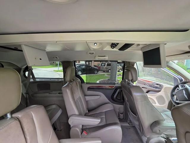 2013 Chrysler Town & Country Limited