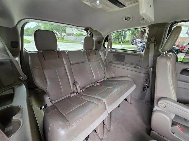 2013 Chrysler Town & Country Limited