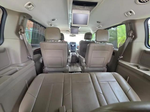 2013 Chrysler Town & Country Limited