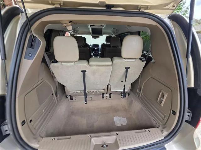 2013 Chrysler Town & Country Limited