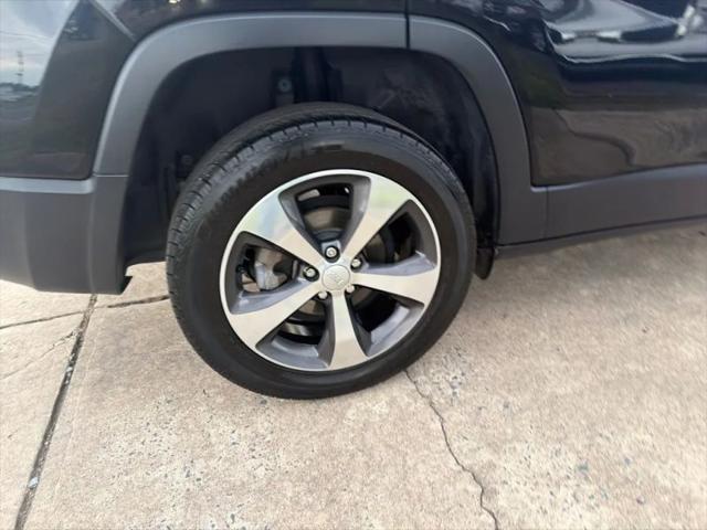 2019 Jeep Cherokee Limited FWD