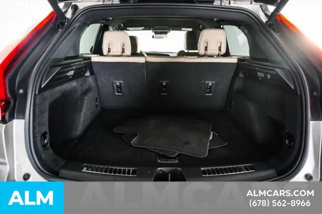 2025 Cadillac XT4 FWD Premium Luxury