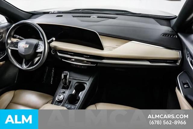 2025 Cadillac XT4 FWD Premium Luxury