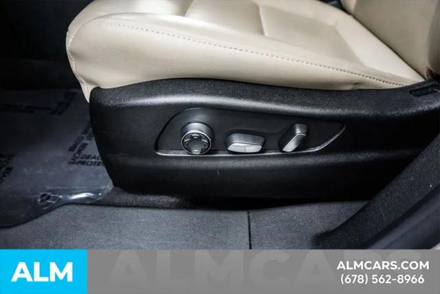 2025 Cadillac XT4 FWD Premium Luxury