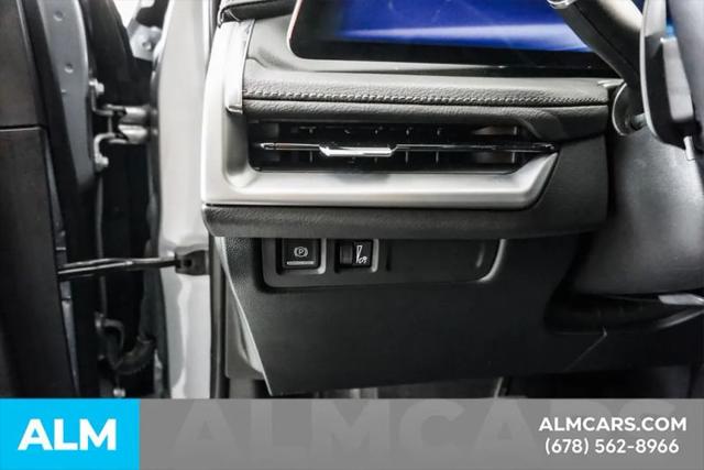 2025 Cadillac XT4 FWD Premium Luxury